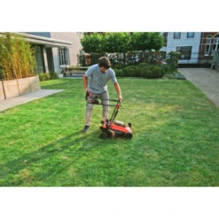 SKIL 20V Grasmaaier 0130BA Brushless 34cm + 2 Accu's 2,0Ah + Snellader -Buiten Tuin 123 176