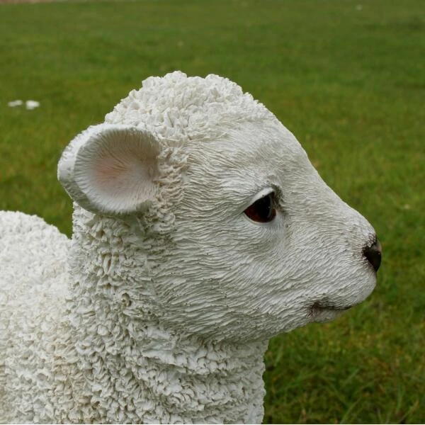 ESSCHERT DESIGN Lam Beeld - H 30 Cm 3 ESSCHERT DESIGN Lam Beeld - H 30 Cm - Image 3